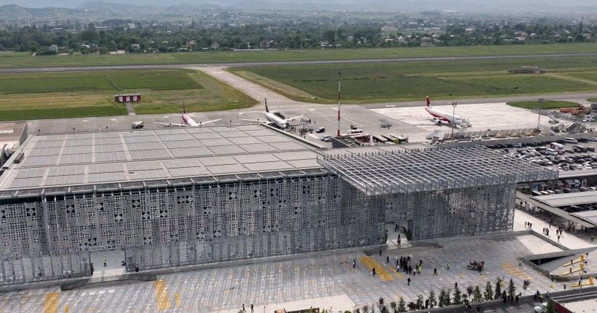 TIA: Fluturimet vijojnë normalisht, aeroporti nuk ndikohet nga kriza e karburantit